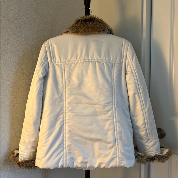 Esprit fur collar puffer jacket with horn toggles - Picture 3 of 5